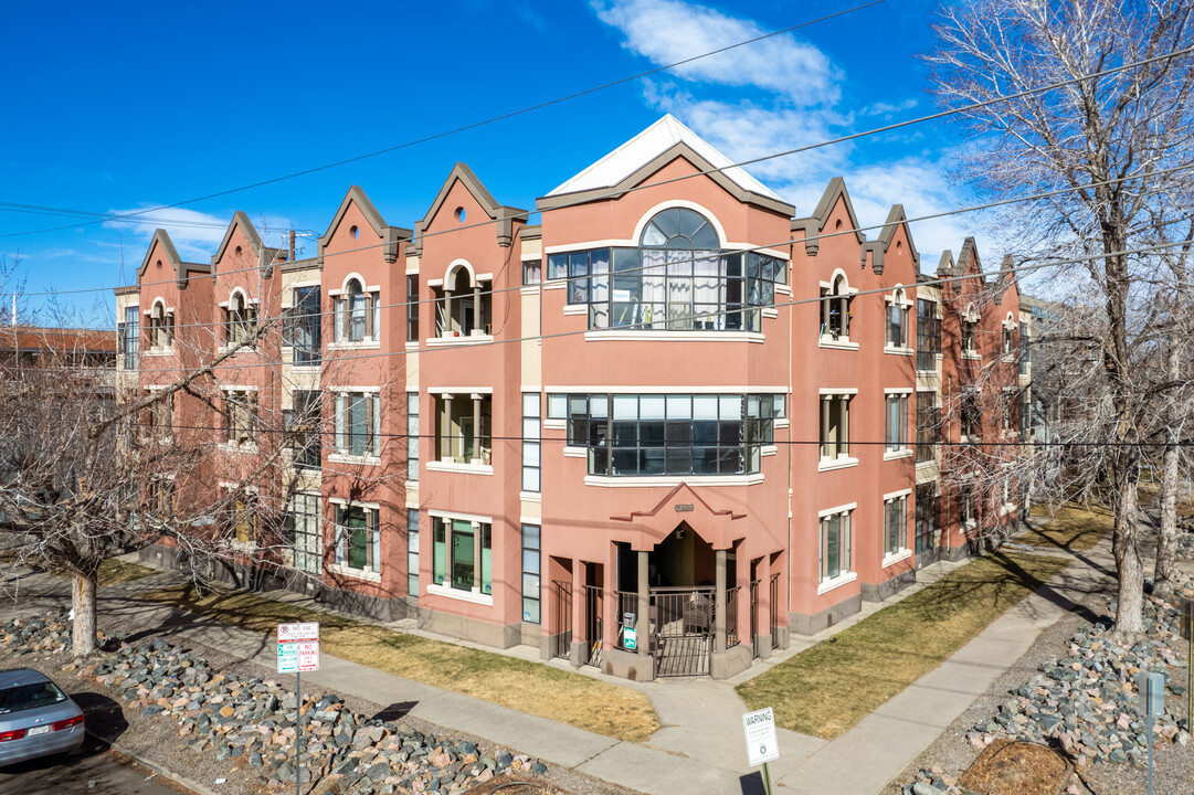 Glenarm Place in Denver, CO - Building Photo