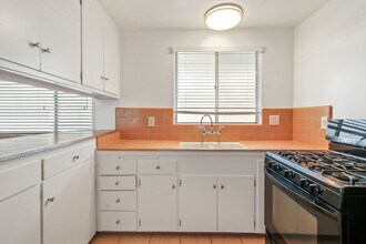 303 California Ave in Santa Monica, CA - Building Photo - Building Photo