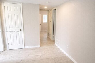 1104 E Jasmine Rd in Lehigh Acres, FL - Building Photo - Building Photo