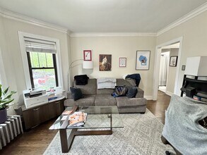 2119 W Giddings St, Unit 1 in Chicago, IL - Building Photo - Building Photo