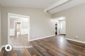 305 Station St E in Ashville, OH - Building Photo - Building Photo