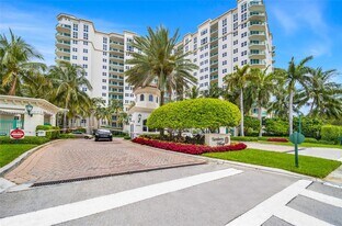 20000 E Country Club Dr in Aventura, FL - Building Photo