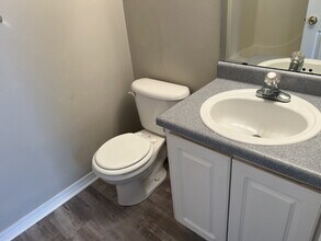 2263 Whitman Ln in Fort Walton Beach, FL - Building Photo - Building Photo