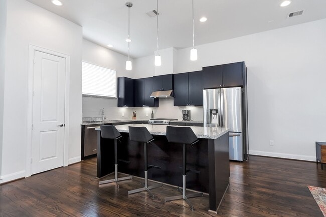 property at 1221 Bonner St