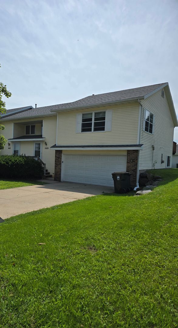 property at 1627-1629 Rustic Dr