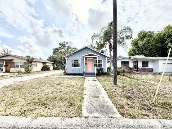 property at 2425 Auburn St S