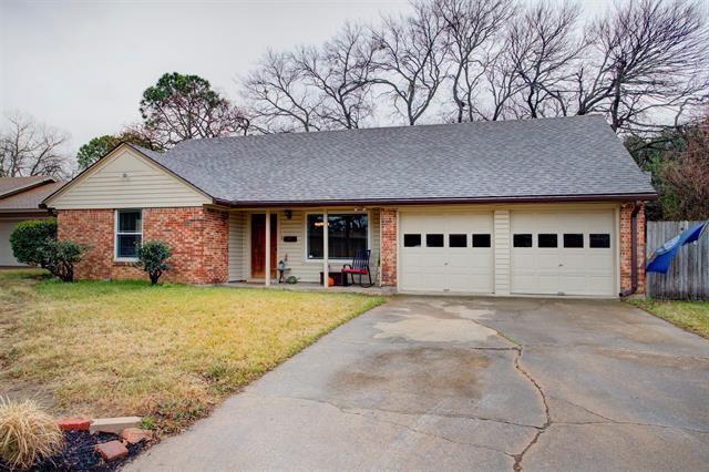 1316 Cherokee St in Arlington, TX - Building Photo