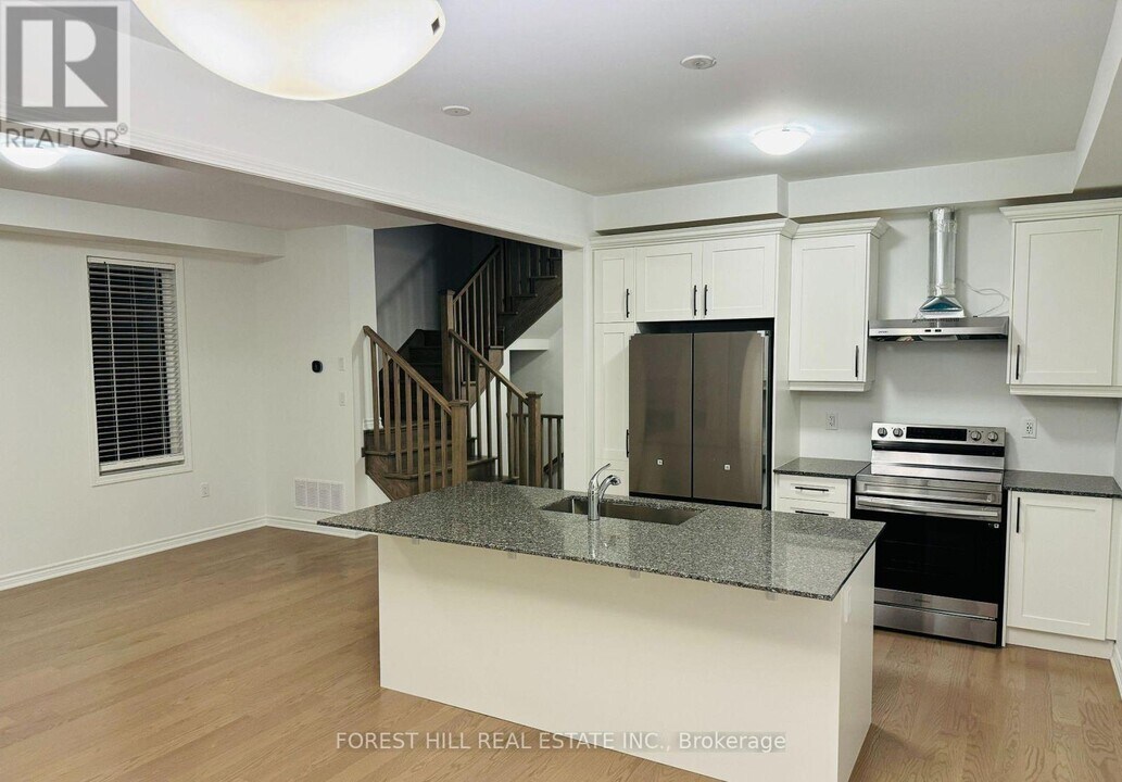 1846 Passionfruit Grv in Pickering, ON - Building Photo