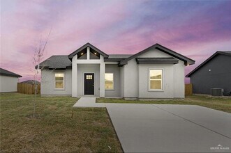 1604 Unity Dr in Mercedes, TX - Building Photo - Building Photo