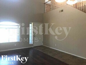 2814 W Kowalsky Ln in Phoenix, AZ - Foto de edificio - Building Photo