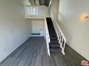 14 Mast St in Los Angeles, CA - Building Photo - Building Photo