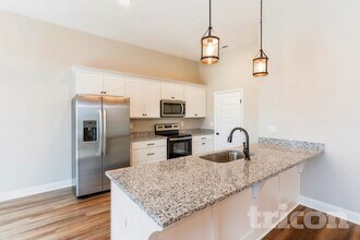 341 Green Hills Dr in Springfield, TN - Building Photo - Building Photo