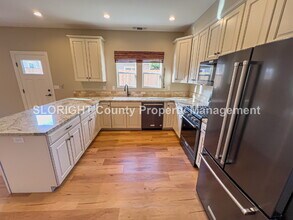 614 Vine St in Paso Robles, CA - Building Photo - Building Photo