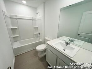 14102 Enfield Fls in San Antonio, TX - Building Photo - Building Photo