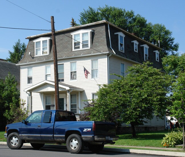 661 Rose St in Williamsport, PA - Foto de edificio - Building Photo