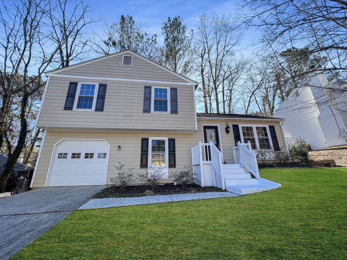 310 Knoll Ridge Ct in Alpharetta, GA - Building Photo