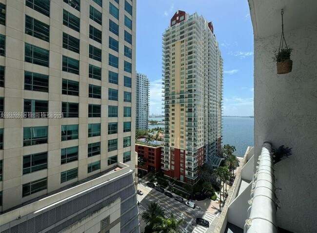 property at 1200 Brickell Bay Dr