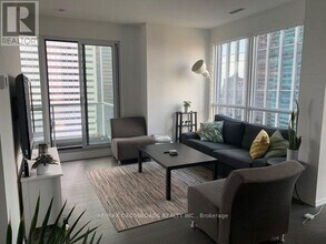 70 Temperance St in Toronto, ON - Building Photo - Building Photo