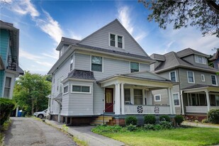 478 Oxford St in Rochester, NY - Building Photo
