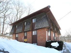 4 Oldham Ave in Waterbury, CT - Building Photo - Building Photo