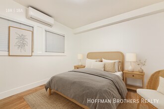 1820 N La Brea Ave, Unit 4 in Los Angeles, CA - Building Photo - Building Photo