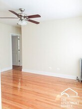 516 W Cornelia Ave, Unit 120 in Chicago, IL - Building Photo - Building Photo