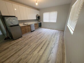 820 15th St, Unit 105 in Miami Beach, FL - Building Photo - Building Photo