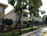 1143 S Poplar St in Santa Ana, CA - Foto de edificio - Building Photo