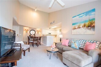 1220 Wildwood Lakes Blvd in Naples, FL - Building Photo - Building Photo