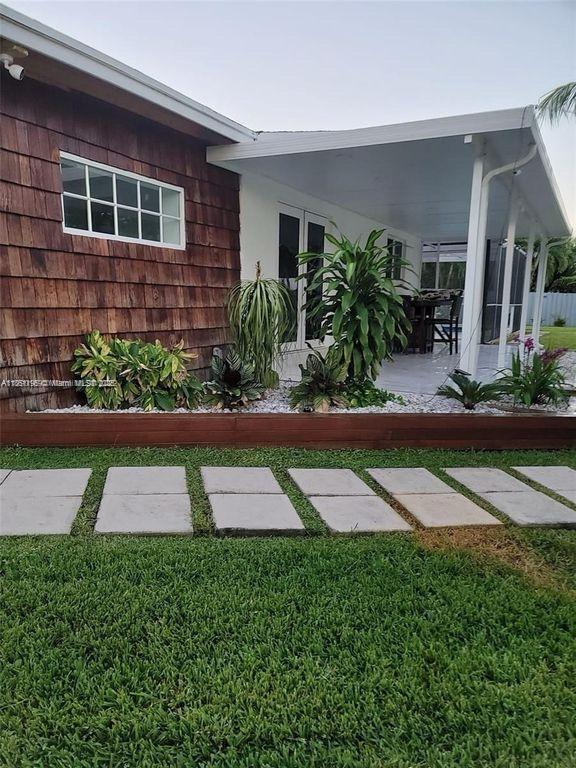 property at 290 NW 92nd Ave
