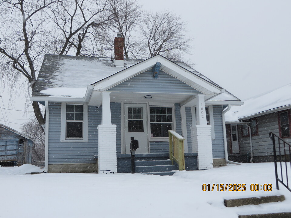 1602 Johnson Ave in Anderson, IN - Building Photo