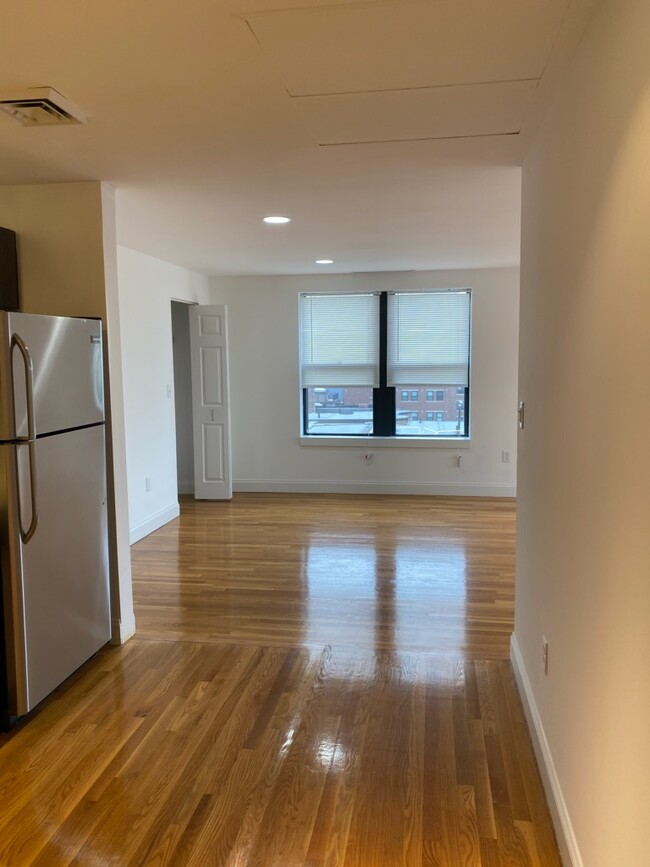 105 Jersey St, Unit 603 in Boston, MA - Building Photo - Building Photo