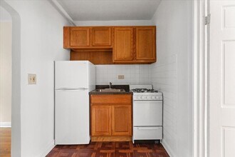 1800 W Farwell Ave in Chicago, IL - Building Photo - Building Photo