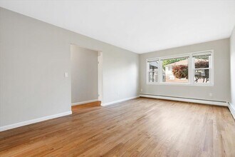 7 Madison St in Harrison, NY - Building Photo - Building Photo