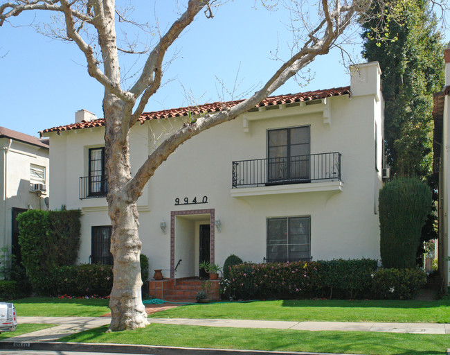 9940 Robbins Dr in Beverly Hills, CA - Building Photo - Building Photo