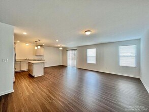 10284 Swan Lake Cir in Ypsilanti, MI - Building Photo - Building Photo