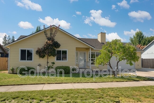 property at 1178 Tanager Ave