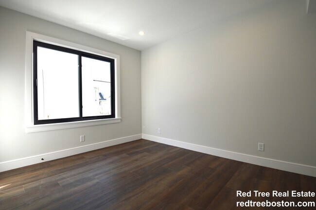 25 Hunnewell Ave in Boston, MA - Building Photo - Building Photo