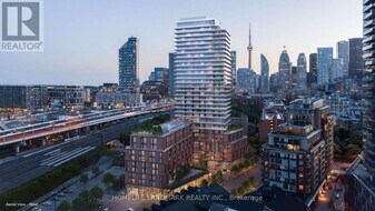 35 Parliament St in Toronto, ON - Building Photo