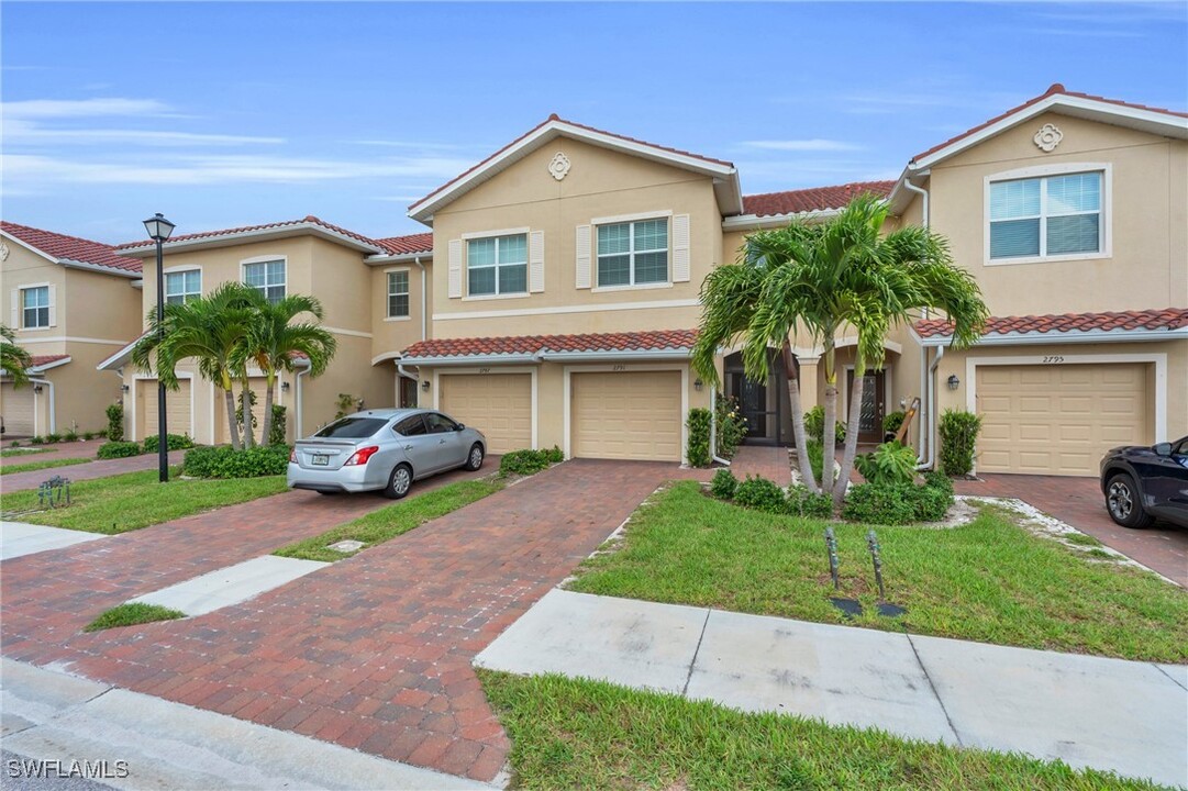 2791 Citrus St in Naples, FL - Foto de edificio