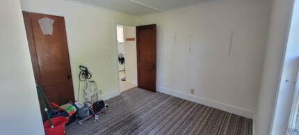 361 Lakeside Ave in Laconia, NH - Building Photo - Building Photo