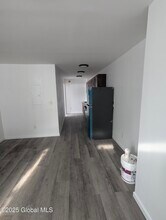 153 4th Ave-Unit -basement in Albany, NY - Building Photo - Building Photo