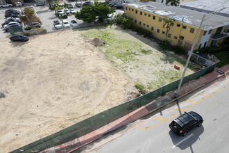 6961 Abbott Ave in Miami Beach, FL - Building Photo - Building Photo