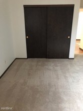 4445 Mobile Dr in Columbus, OH - Building Photo - Building Photo