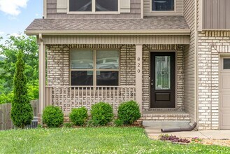 820 Crestone Ln in Clarksville, TN - Building Photo - Building Photo