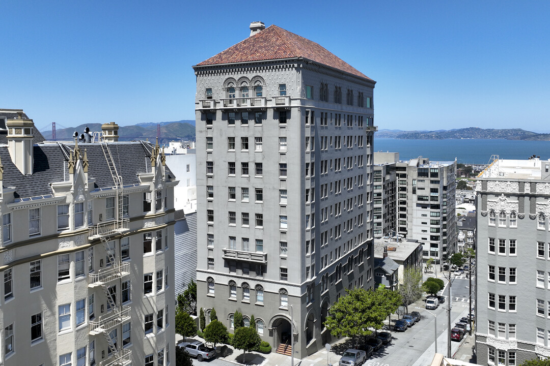 2100 Pacific Ave in San Francisco, CA - Building Photo