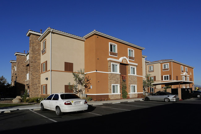 Rancho Dorado South in Moreno Valley, CA - Foto de edificio - Building Photo