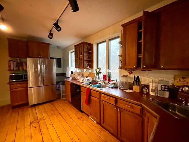 53 Lawn St, Unit 1 in Boston, MA - Building Photo - Building Photo