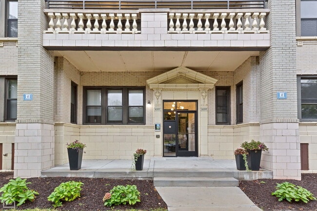 4351 S King Dr in Chicago, IL - Building Photo - Building Photo