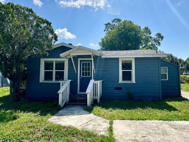 property at 902 Canal Dr